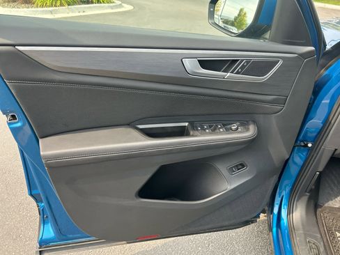 Used 2024 Volkswagen Atlas Cross Sport SE image 23