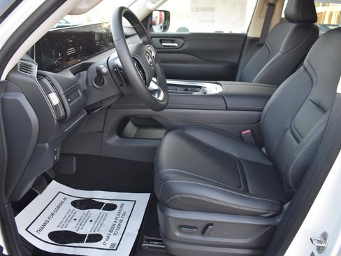 New 2026 Nissan Armada SV image 21