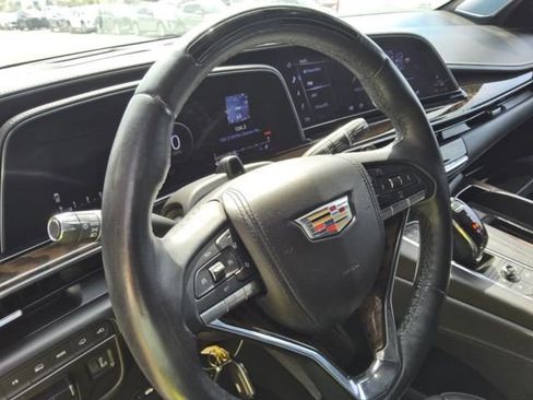 Used 2023 Cadillac Escalade ESV Sport Platinum w/ LPO, ONYX Package AWD/4WD image 4