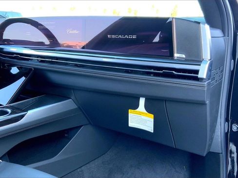 New 2026 Cadillac Escalade Luxury image 33