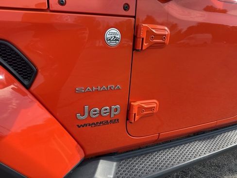 Used 2019 Jeep Wrangler Unlimited Sahara image 24
