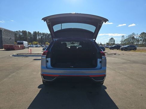 Used 2020 Volkswagen Atlas Cross Sport SEL image 16