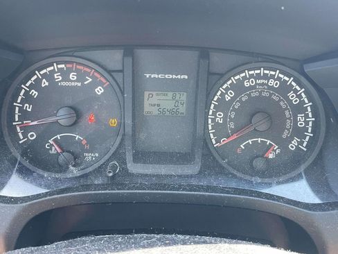 Used 2016 Toyota Tacoma SR image 30