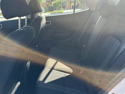 Used 2023 Hyundai Venue SEL FWD image 16