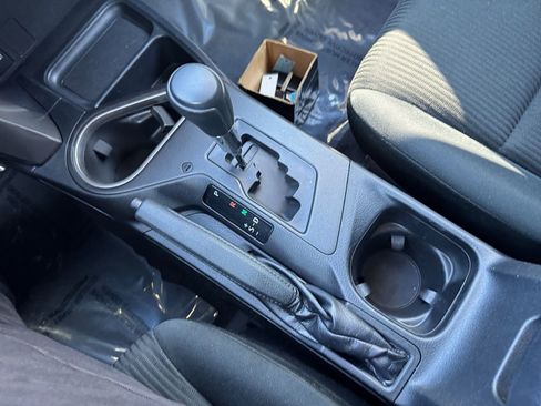 Used 2018 Toyota RAV4 LE w/ All Weather Liner Package image 21