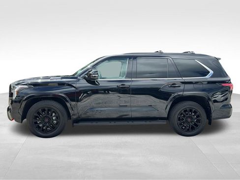 Used 2024 Toyota Sequoia SR5 image 4