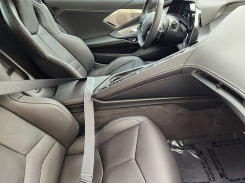 Used 2025 Chevrolet Corvette Z06 RWD image 19