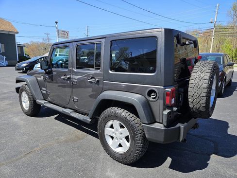 Used 2017 Jeep Wrangler Unlimited Sport w/ Quick Order Package 24S image 4