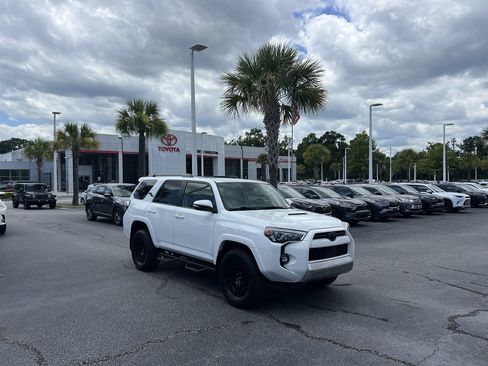 Used 2024 Toyota 4Runner TRD Off-Road Premium w/ Off Road Premium Plus Package AWD/4WD image 2