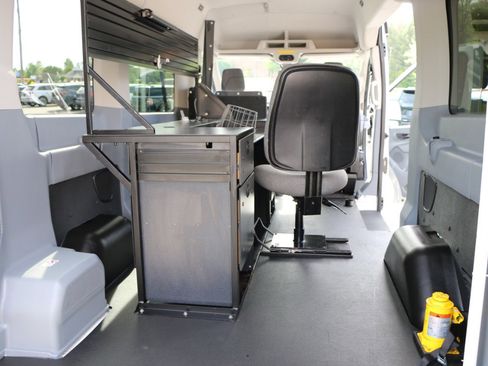Used 2018 Ford Transit 150 XLT RWD image 27