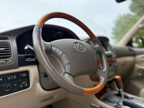 Used 2003 Lexus LX 470 4WD image 20