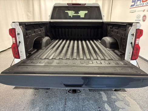 Used 2025 Chevrolet Silverado 2500 Custom w/ Custom Value Package image 7