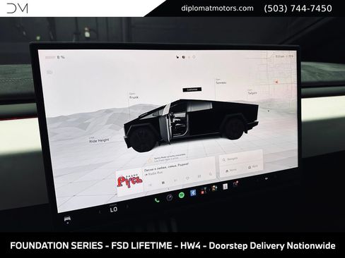 Used 2024 Tesla Cybertruck Cyberbeast AWD/4WD image 32