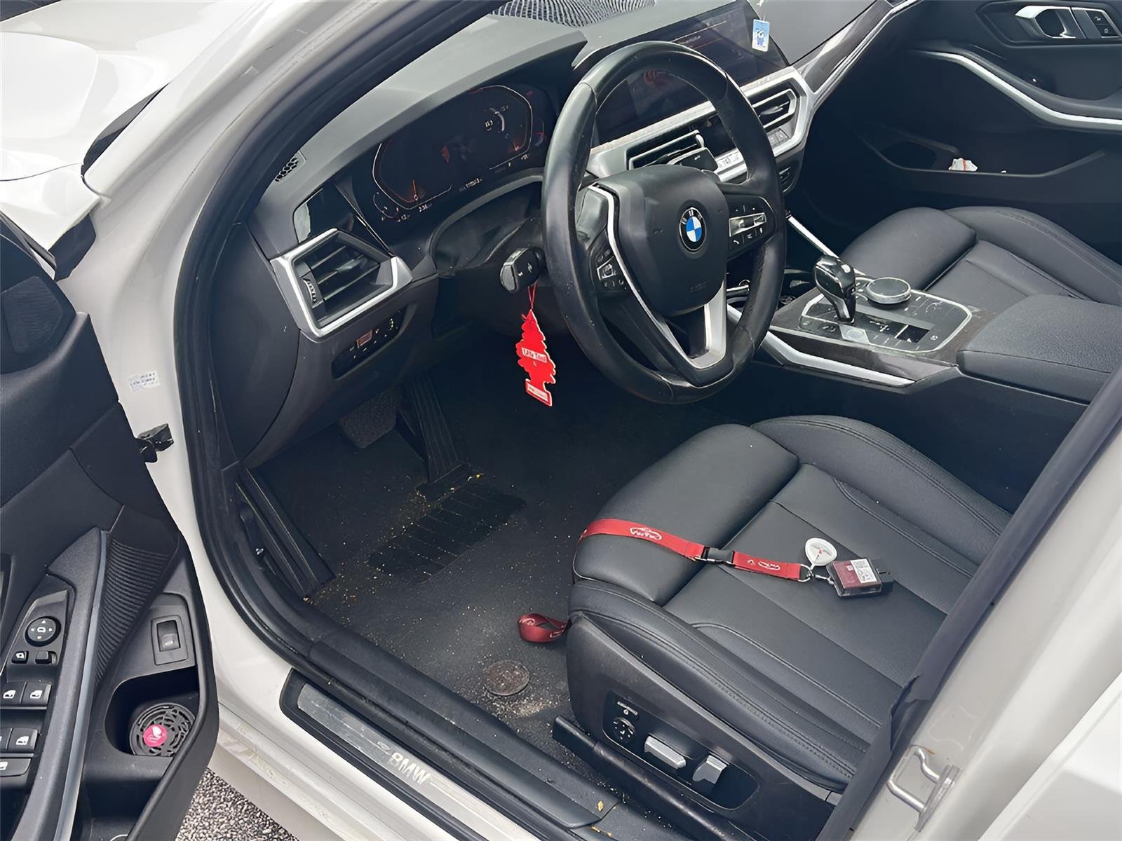 Used 2020 BMW 330i Sedan w/ Convenience Package RWD image 4