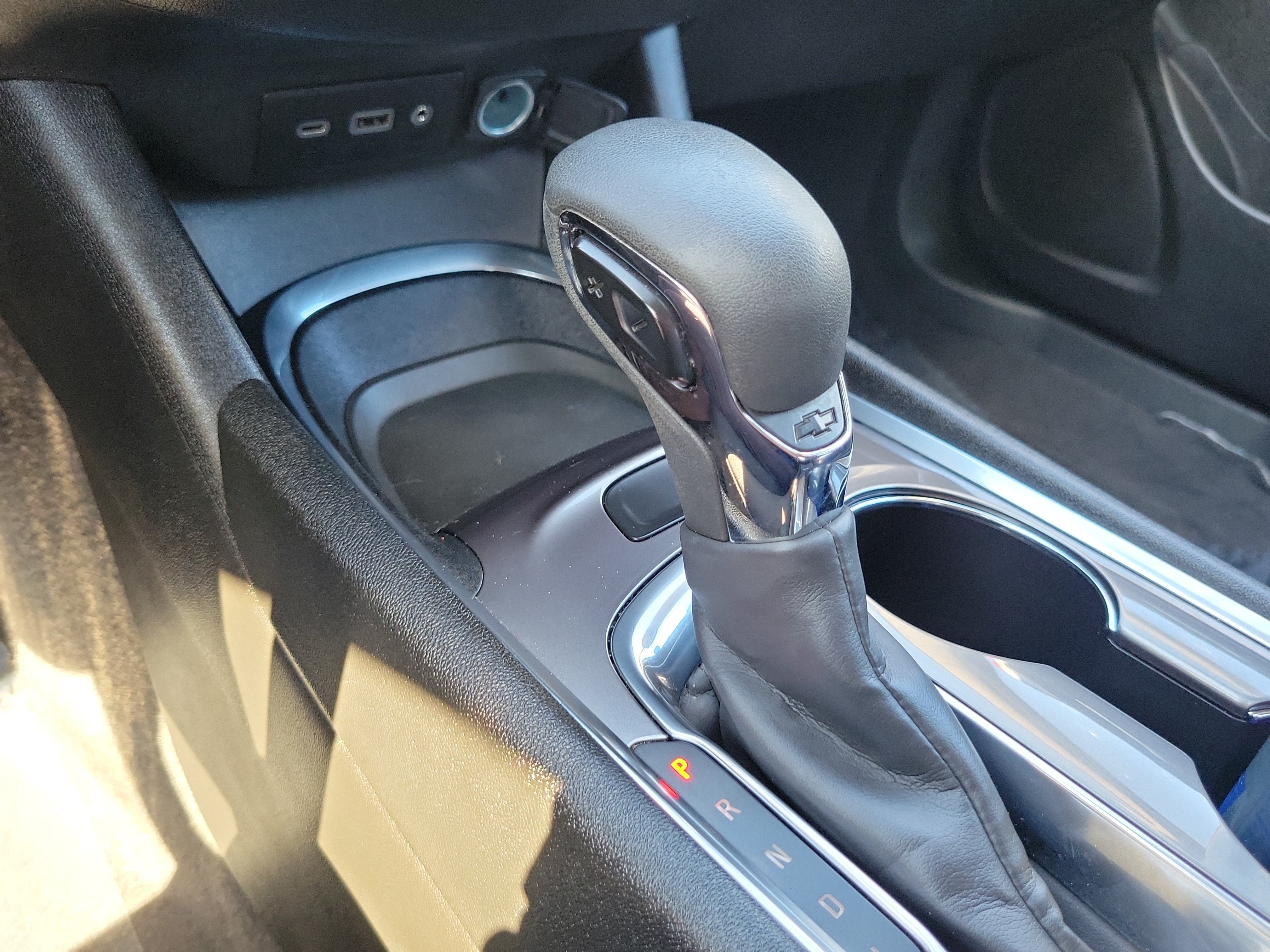 Used 2021 Chevrolet Malibu LT FWD image 21