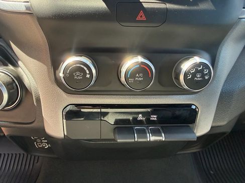 Used 2022 RAM 1500 Big Horn AWD/4WD image 23