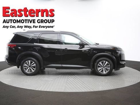 Used 2022 Nissan Pathfinder SL AWD/4WD image 44