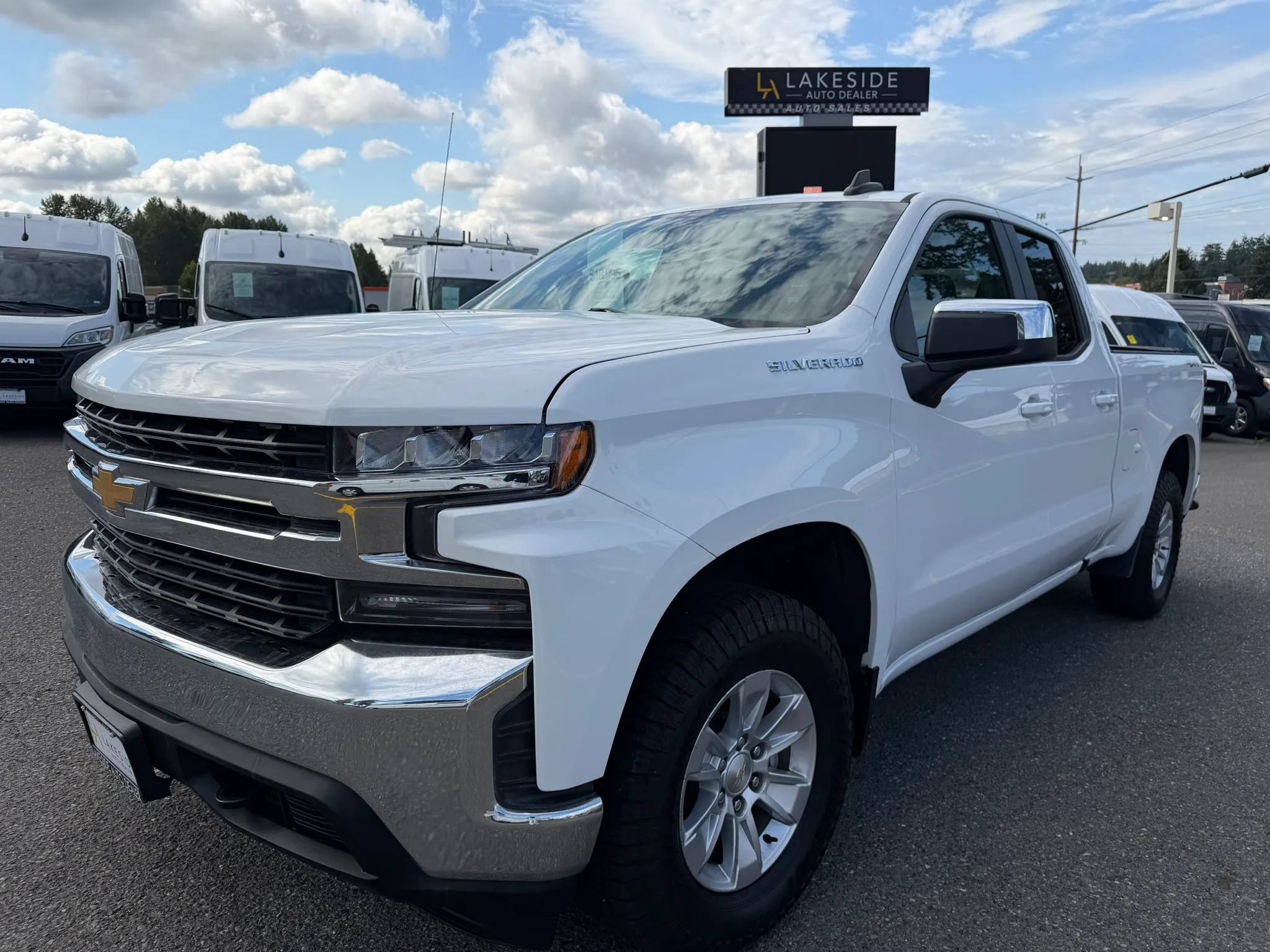 Used 2020 Chevrolet Silverado 1500 LT w/ Bed Protection Package AWD/4WD image 10