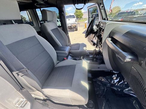 Used 2009 Jeep Wrangler Unlimited X w/ Trailer Tow Group AWD/4WD image 17