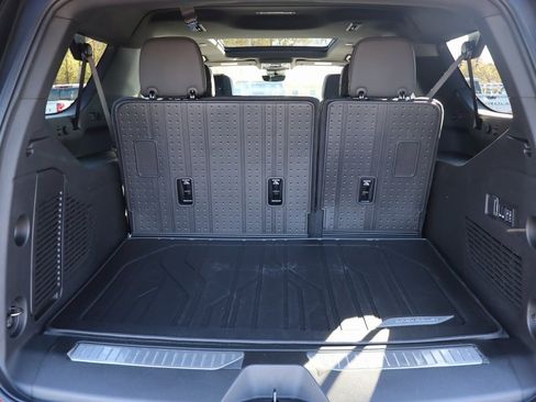 New 2026 Chevrolet Suburban RST image 27