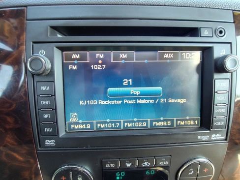 Used 2011 GMC Yukon Denali image 27