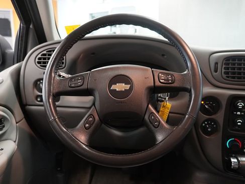 Used 2009 Chevrolet TrailBlazer LT w/ Sun And 6-Disc Cd Package AWD/4WD image 19
