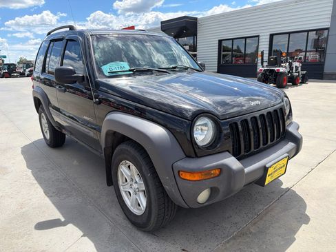 Used 2004 Jeep Liberty Sport w/ PWR Convenience Group AWD/4WD image 2