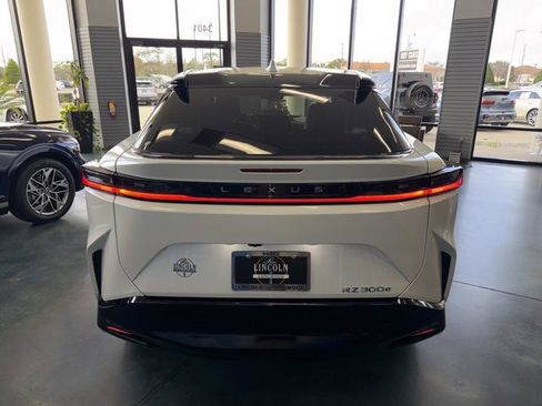 Used 2024 Lexus RZ 300e Premium w/ Accessory Package (Z1) image 3
