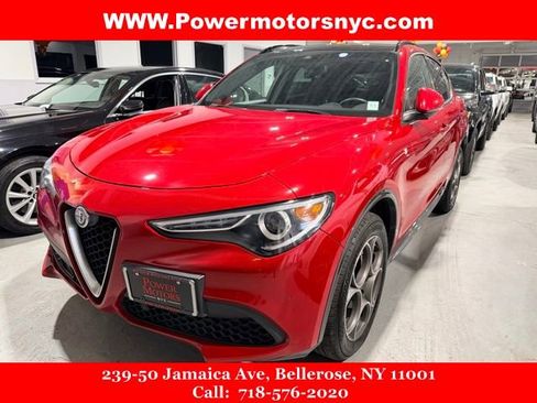 Used 2022 Alfa Romeo Stelvio Ti image 1