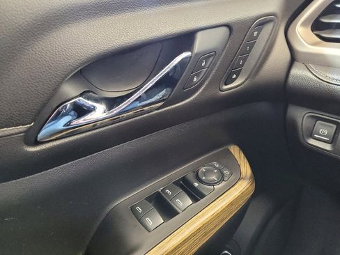 Used 2019 GMC Acadia Denali image 27