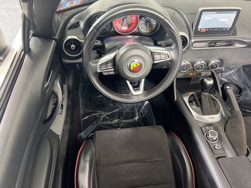 Used 2017 FIAT 124 Spider Abarth image 22