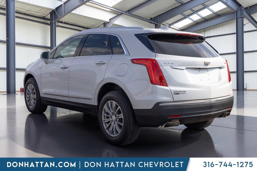 Used 2017 Cadillac XT5 Luxury w/ Driver Awareness Package FWD image 24