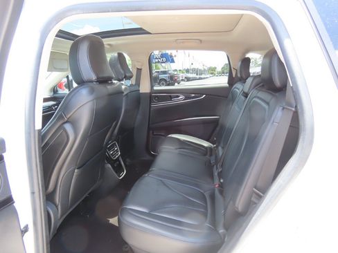 Used 2021 Lincoln Nautilus Reserve FWD image 21