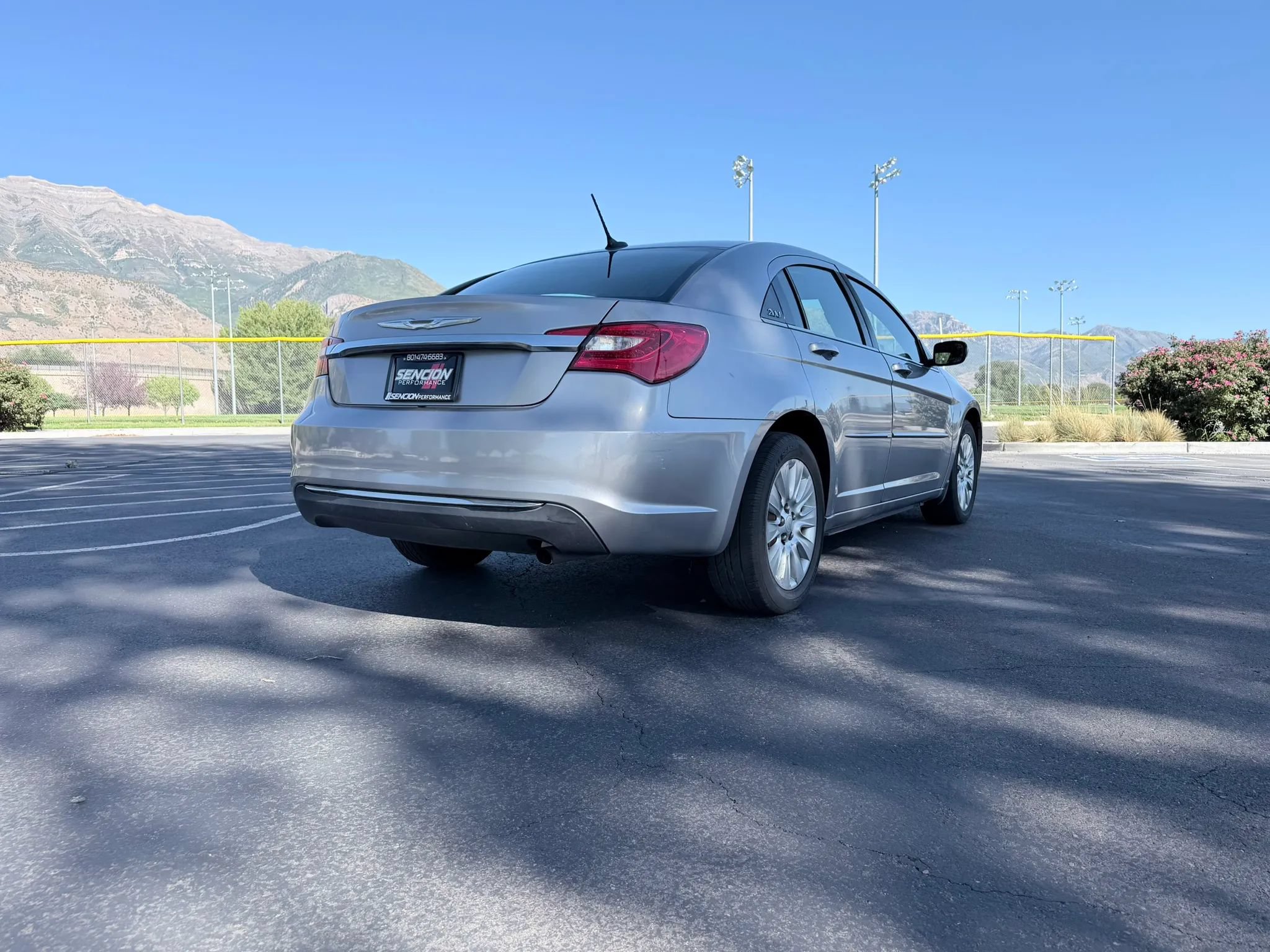 Used 2013 Chrysler 200 LX FWD image 5