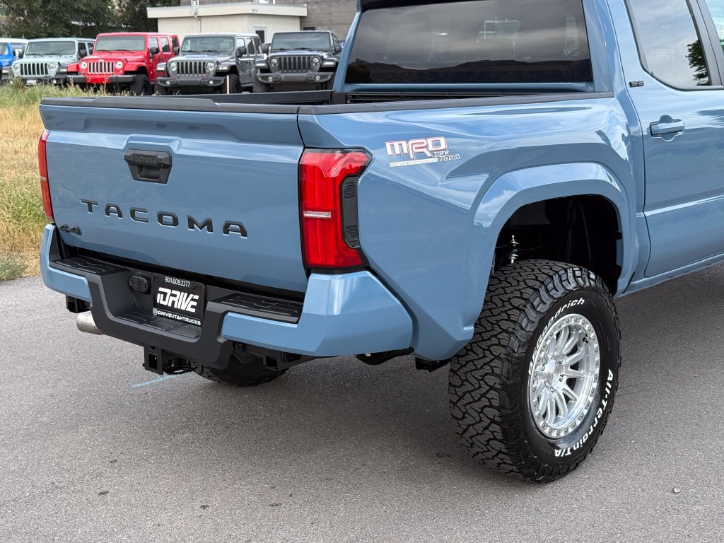 Used 2026 Toyota Tacoma SR5 AWD/4WD image 10