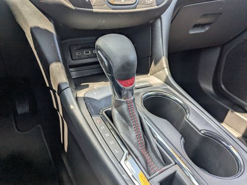 Used 2024 Chevrolet Equinox RS w/ RS Leather Package FWD image 19
