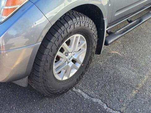 Used 2017 Nissan Frontier SV w/ SV Value Truck Package image 19