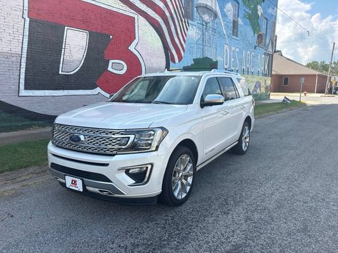 Used 2019 Ford Expedition Platinum AWD/4WD image 2