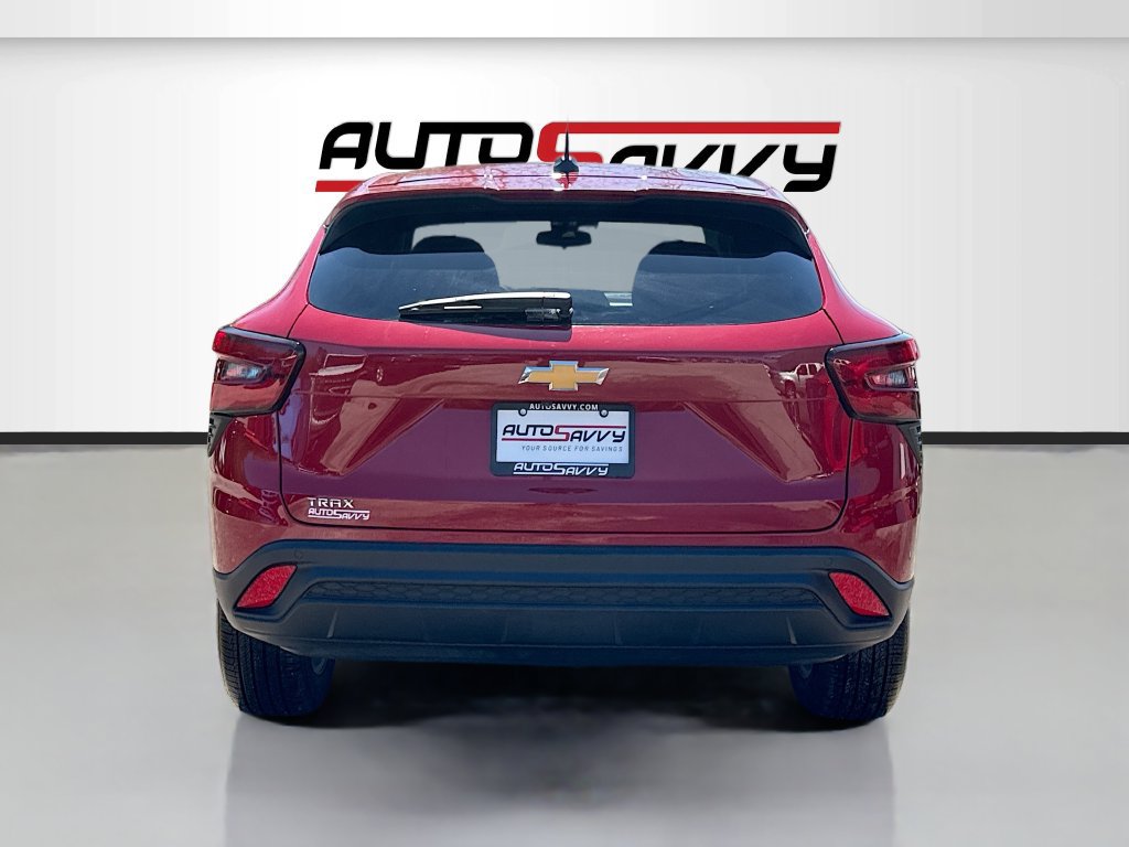 Used 2026 Chevrolet Trax LS w/ LS Convenience Package FWD image 6