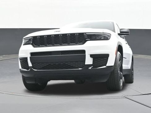 Used 2023 Jeep Grand Cherokee L Laredo AWD/4WD image 57