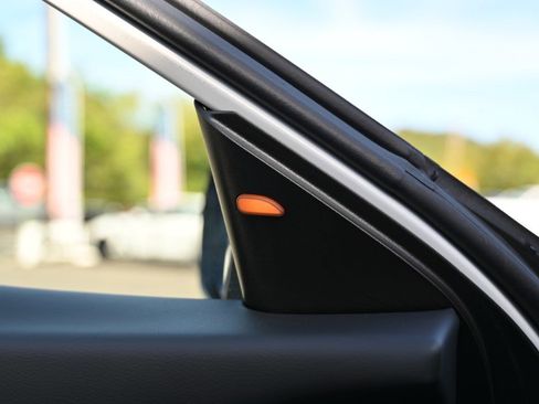 Used 2025 Nissan Altima 2.5 SV image 19