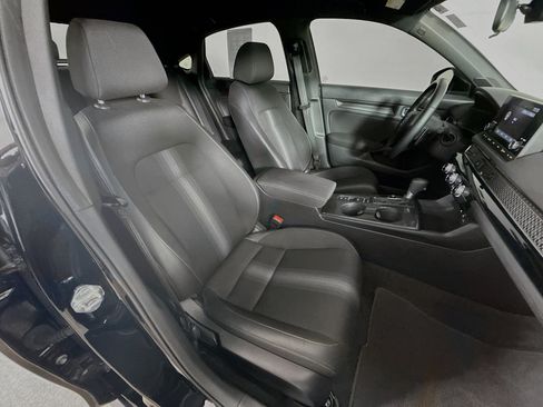 Certified 2025 Honda Civic Sport image 33