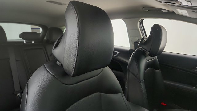 Used 2025 Kia Sportage EX FWD image 36