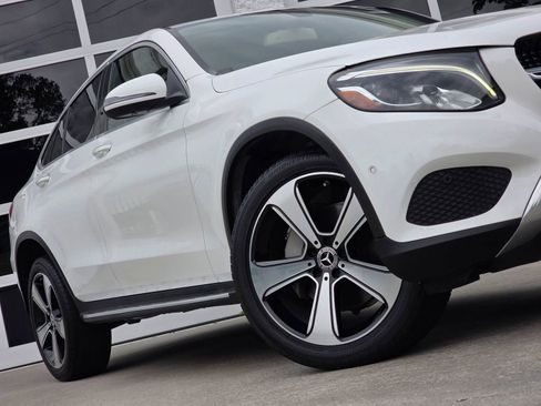 Used 2019 Mercedes-Benz GLC 300 4MATIC Coupe image 12