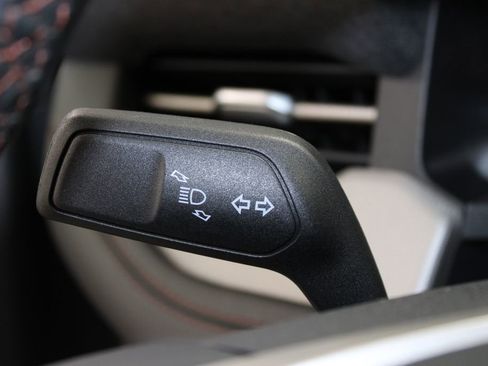 Used 2025 Ford Explorer Active image 48