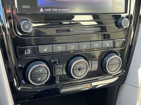 Used 2020 Volkswagen Passat 2.0T SE w/ Sunroof Package image 29