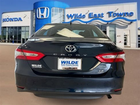 Used 2020 Toyota Camry LE image 7