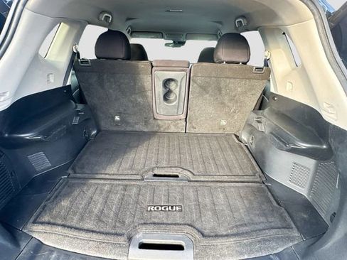 Used 2020 Nissan Rogue SV image 26
