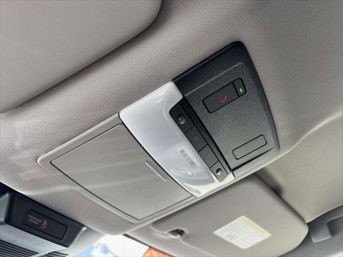 Used 2023 Nissan Rogue SV image 31