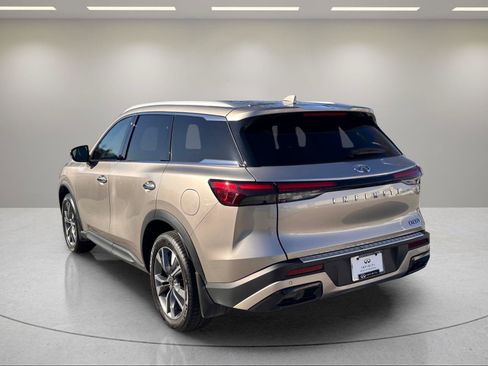 Used 2023 INFINITI QX60 Luxe w/ Performance Audio Package FWD image 3